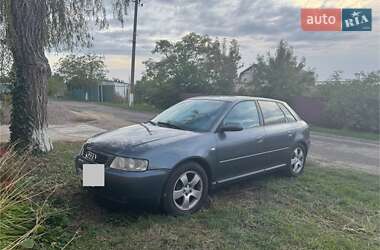 Хэтчбек Audi A3 2002 в 
