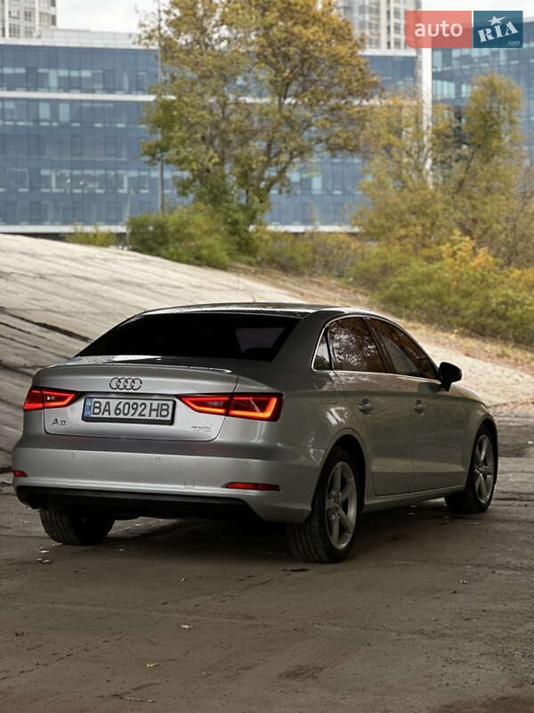 Седан Audi A3 2013 в Києві