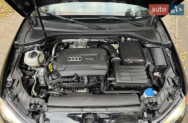 Седан Audi A3 2015 в 