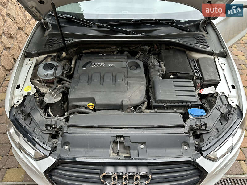 Седан Audi A3 2016 в Ровно