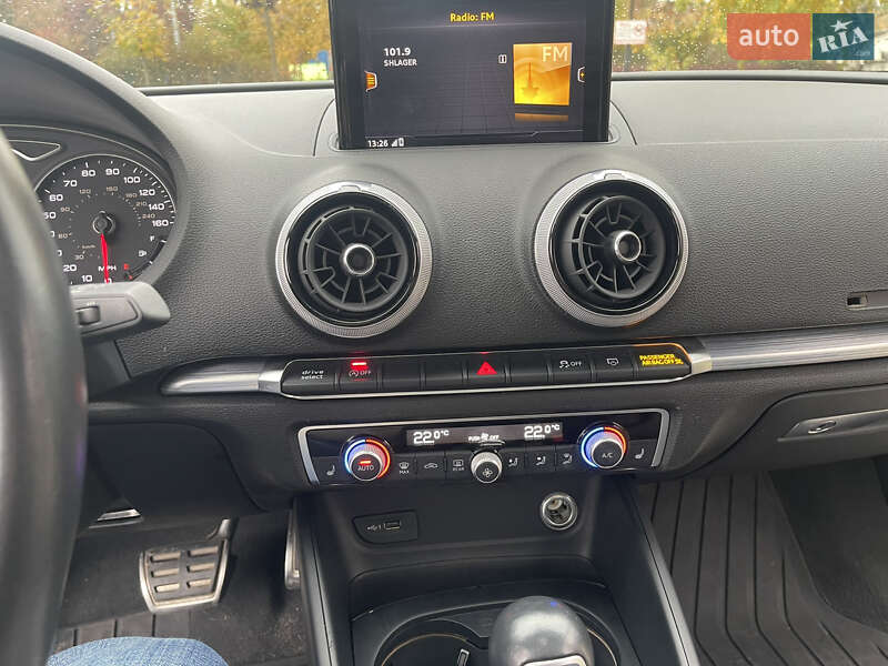 Седан Audi A3 2019 в Киеве