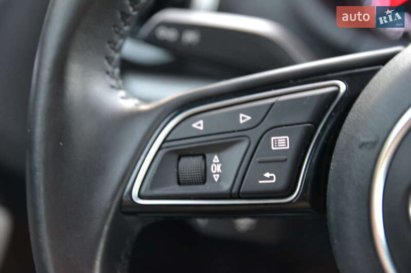 Седан Audi A3 2017 в Луцке