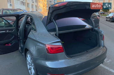 Седан Audi A3 2016 в 