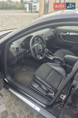 Хэтчбек Audi A3 2006 в 