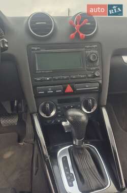 Хэтчбек Audi A3 2006 в 