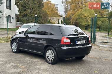 Хетчбек Audi A3 2002 в 
