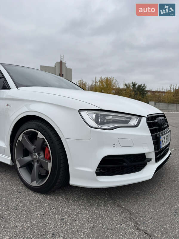 Седан Audi A3 2016 в Харькове