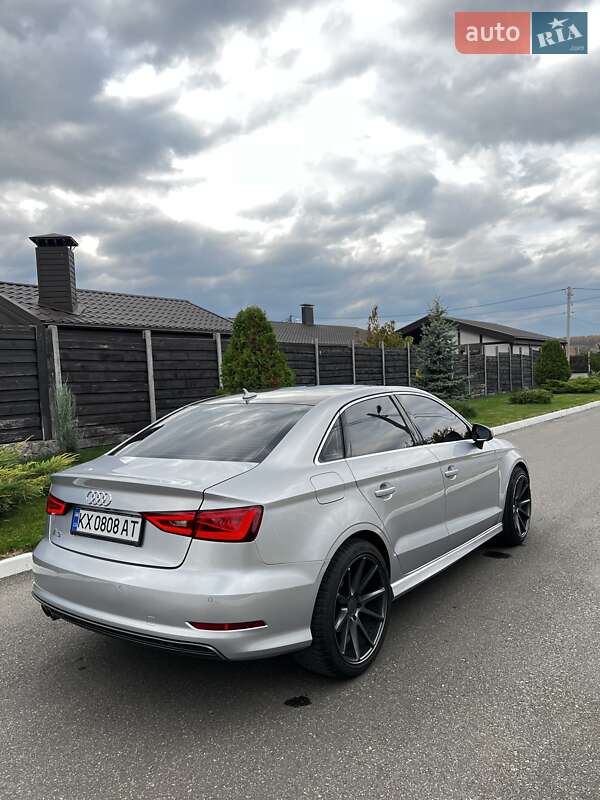 Седан Audi A3 2016 в Харкові