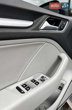 Седан Audi A3 2016 в 