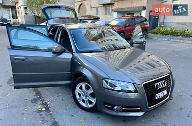 Хетчбек Audi A3 2010 в 