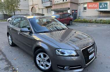 Хетчбек Audi A3 2010 в 