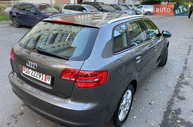 Хетчбек Audi A3 2010 в 