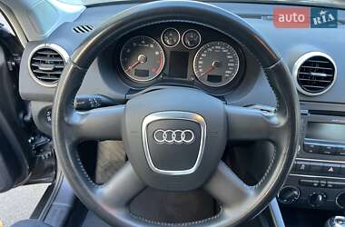 Хетчбек Audi A3 2010 в 