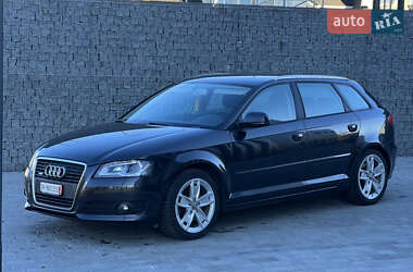 Хетчбек Audi A3 2010 в 