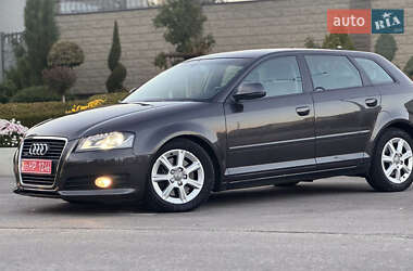 Хэтчбек Audi A3 2010 в 