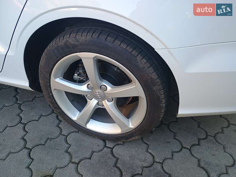 Седан Audi A3 2014 в Одессе