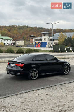 Седан Audi A3 2015 в 