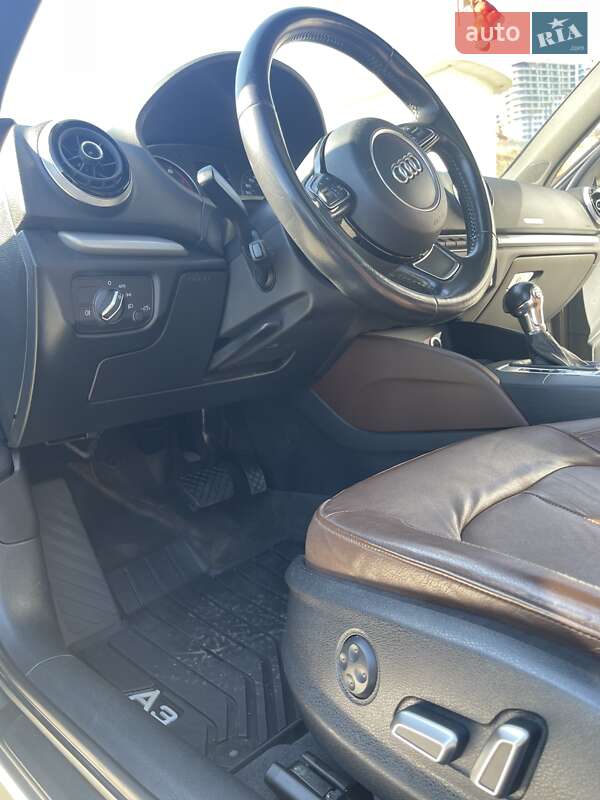 Седан Audi A3 2015 в Одессе