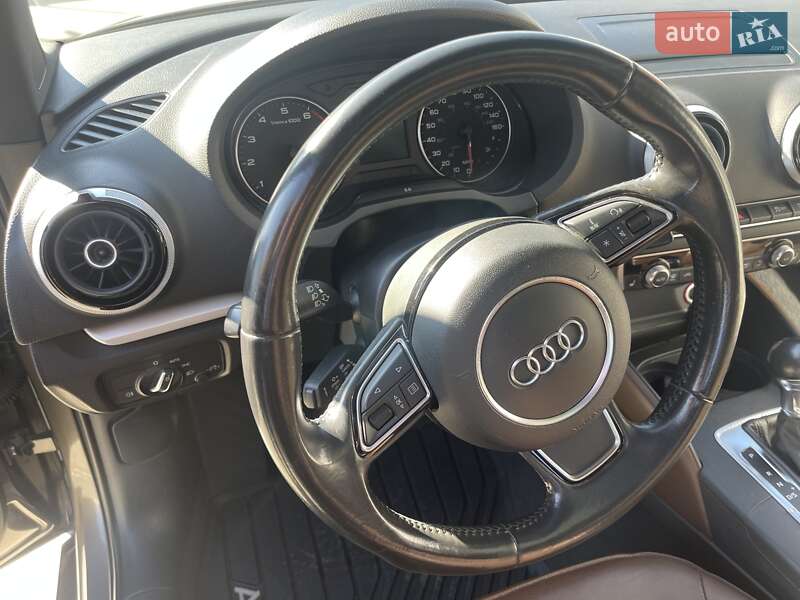 Седан Audi A3 2015 в Одессе