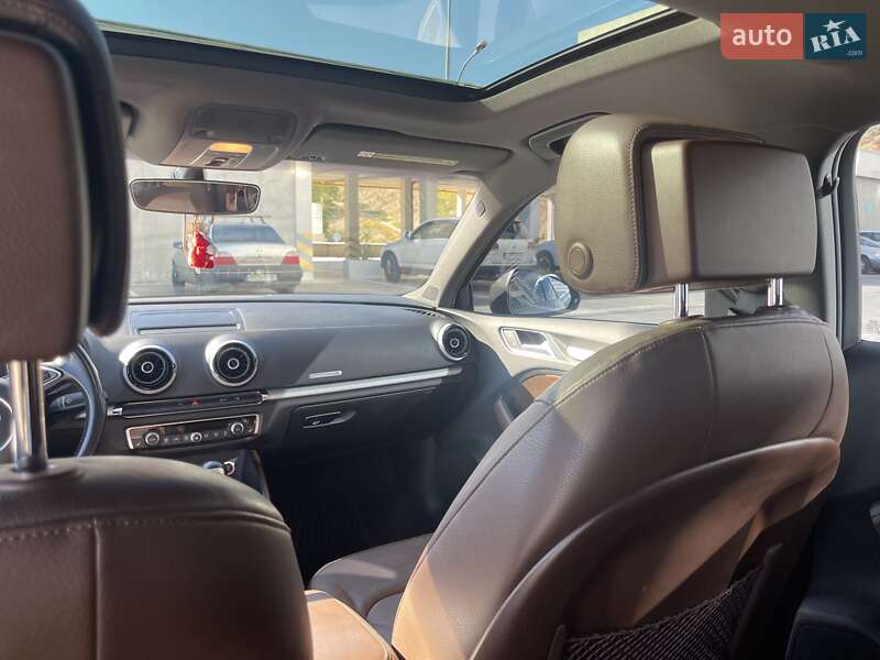 Седан Audi A3 2015 в Одессе