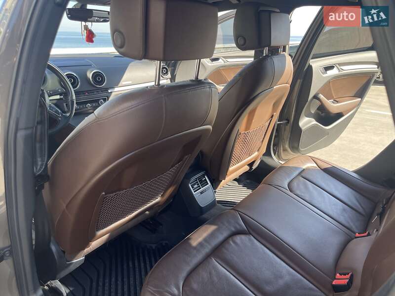 Седан Audi A3 2015 в Одессе