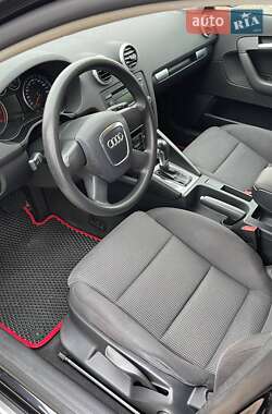 Хетчбек Audi A3 2009 в 