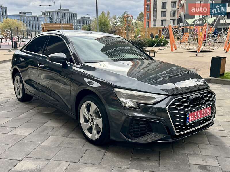 Седан Audi A3 2023 в Киеве