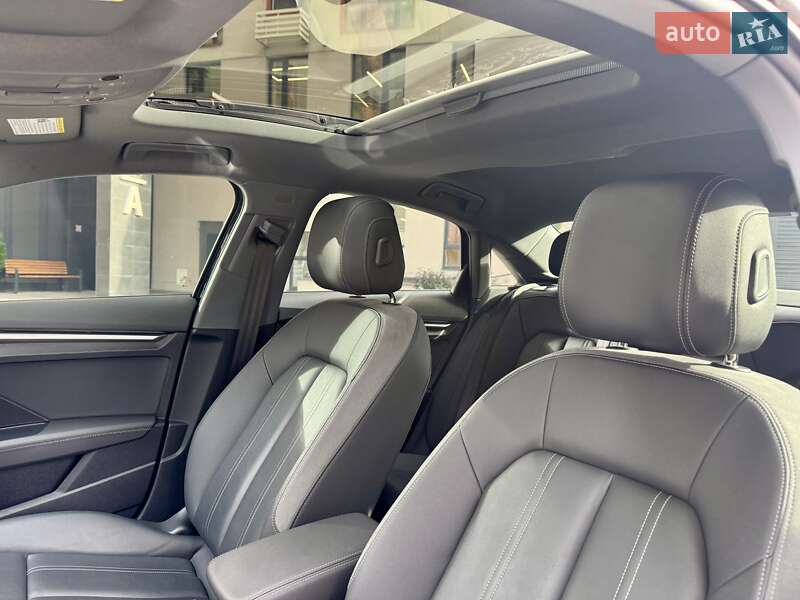 Седан Audi A3 2023 в Киеве