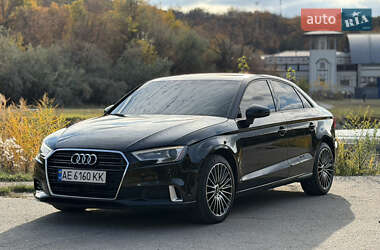 Седан Audi A3 2016 в Дніпрі