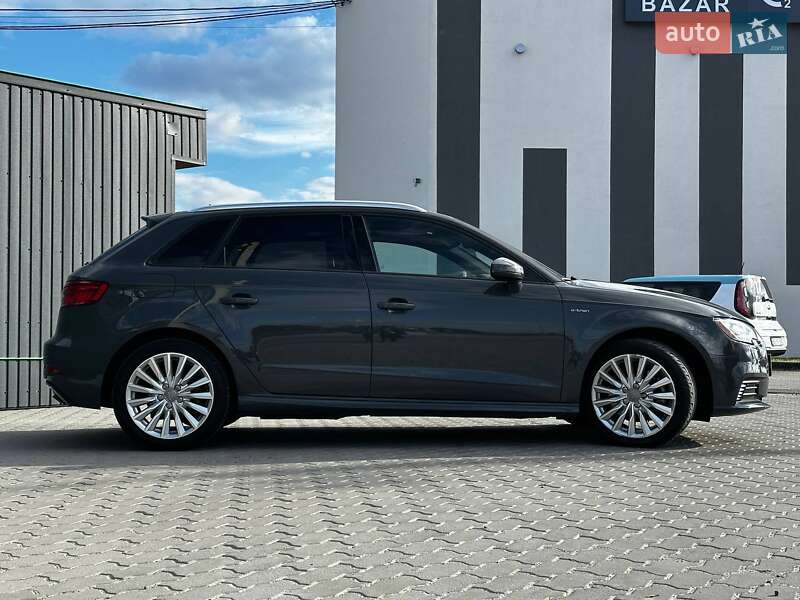 Хетчбек Audi A3 2017 в Львові фото 10 Хетчбек Audi A3 2017 в Львові