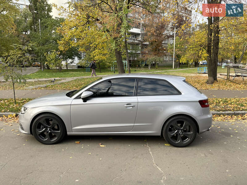 Хетчбек Audi A3 2015 в Києві фото 8 Хетчбек Audi A3 2015 в Києві