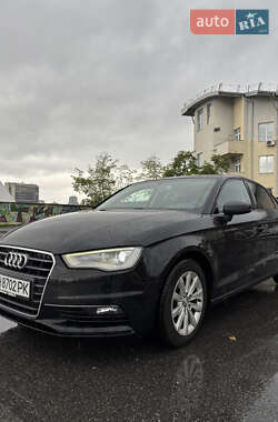 Седан Audi A3 2015 в Ивано-Франковске