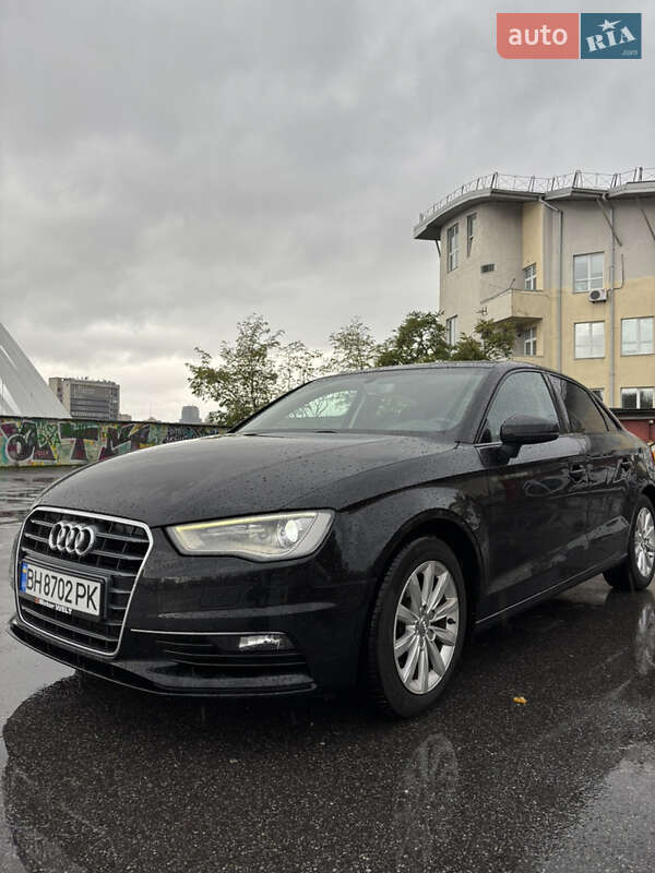 Седан Audi A3 2015 в Киеве фото 2 Седан Audi A3 2015 в Киеве