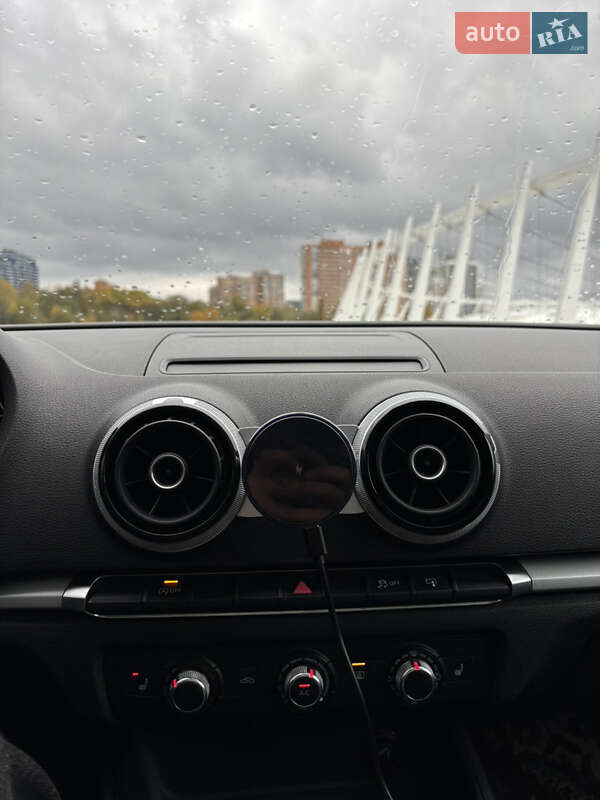 Седан Audi A3 2015 в Киеве фото 13 Седан Audi A3 2015 в Киеве