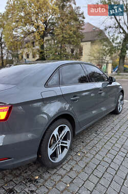 Седан Audi A3 2016 в Фастове