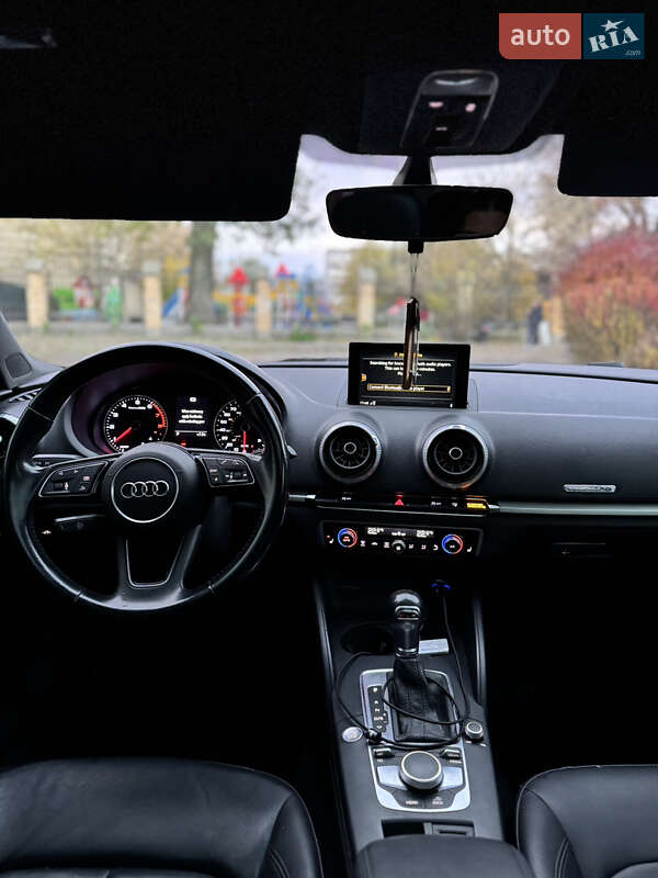 Седан Audi A3 2016 в Фастове
