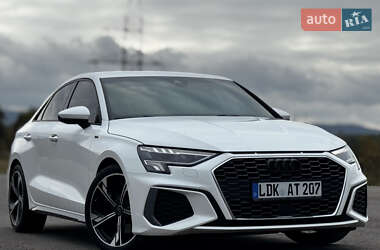 Седан Audi A3 2021 в Дрогобыче