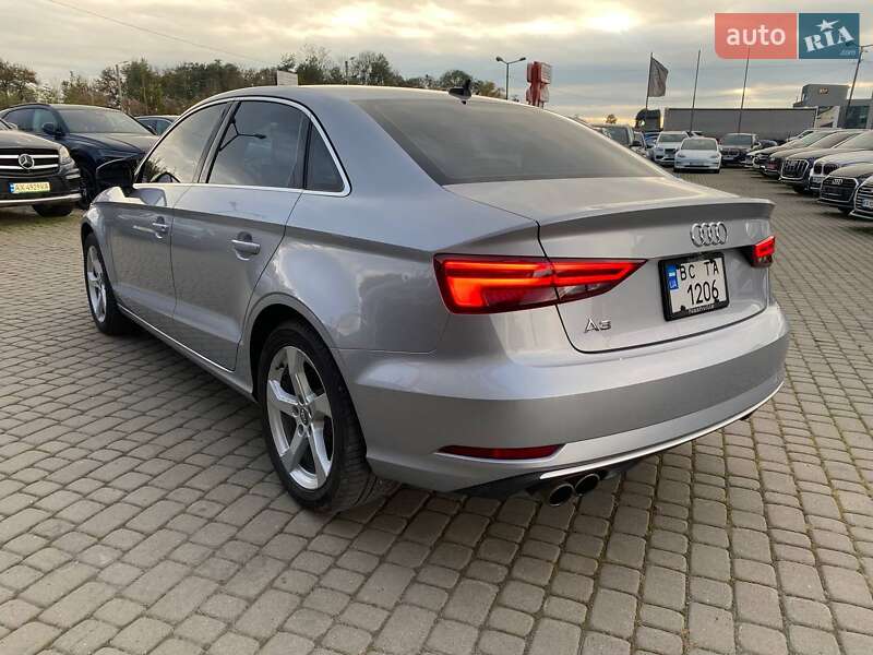 Седан Audi A3 2018 в Львові