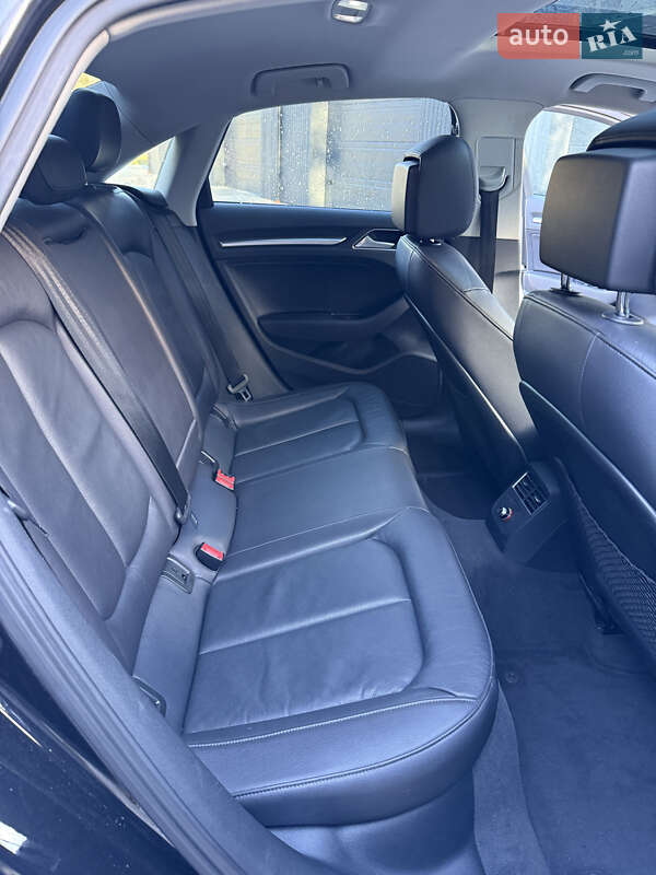 Седан Audi A3 2014 в Львові