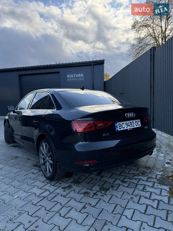 Седан Audi A3 2014 в Львові