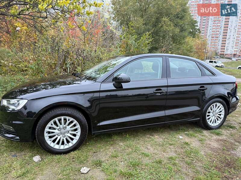 Седан Audi A3 2016 в Києві