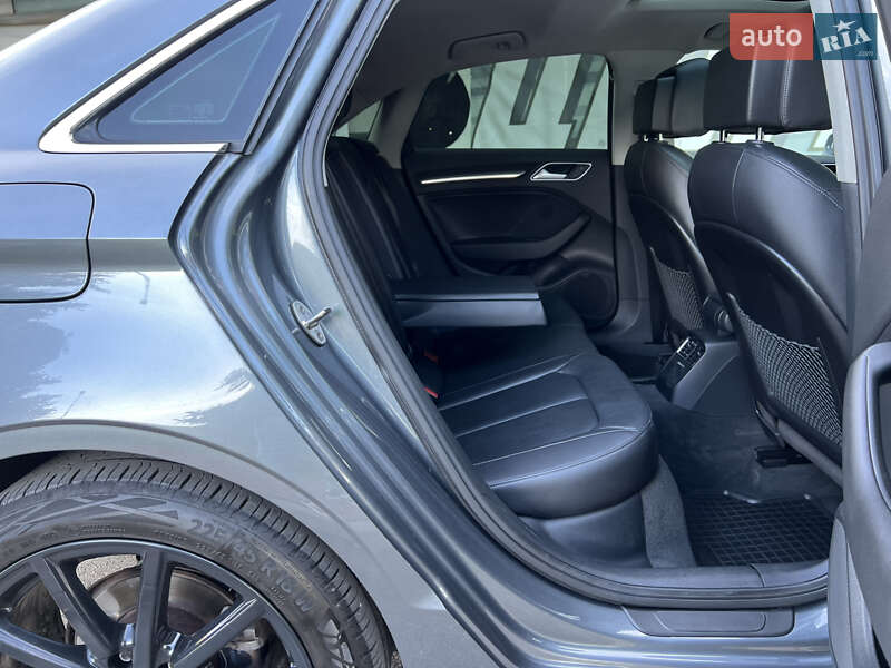 Седан Audi A3 2015 в Києві