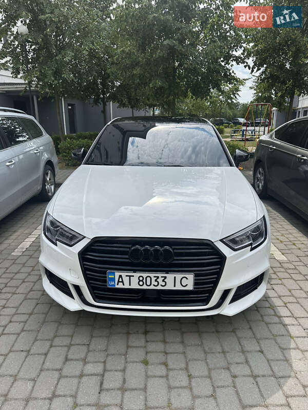 Седан Audi A3 2017 в Ивано-Франковске