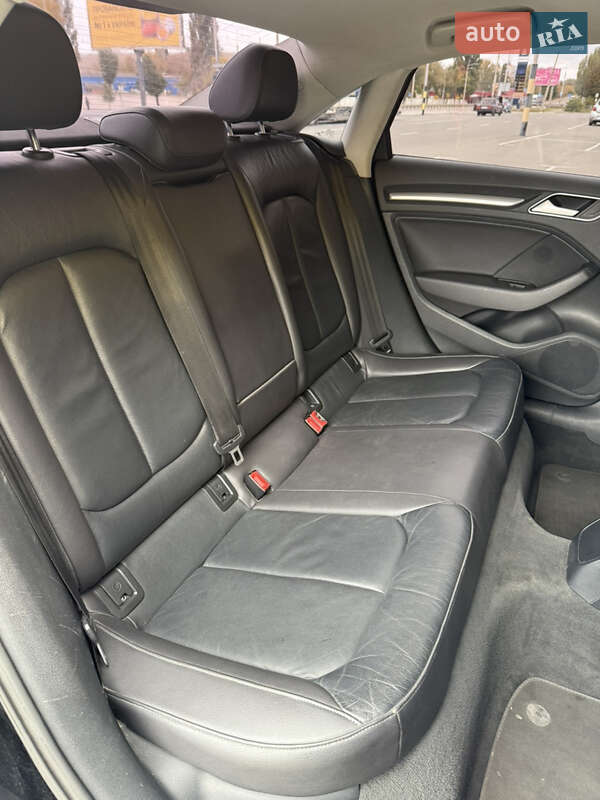 Седан Audi A3 2014 в Киеве