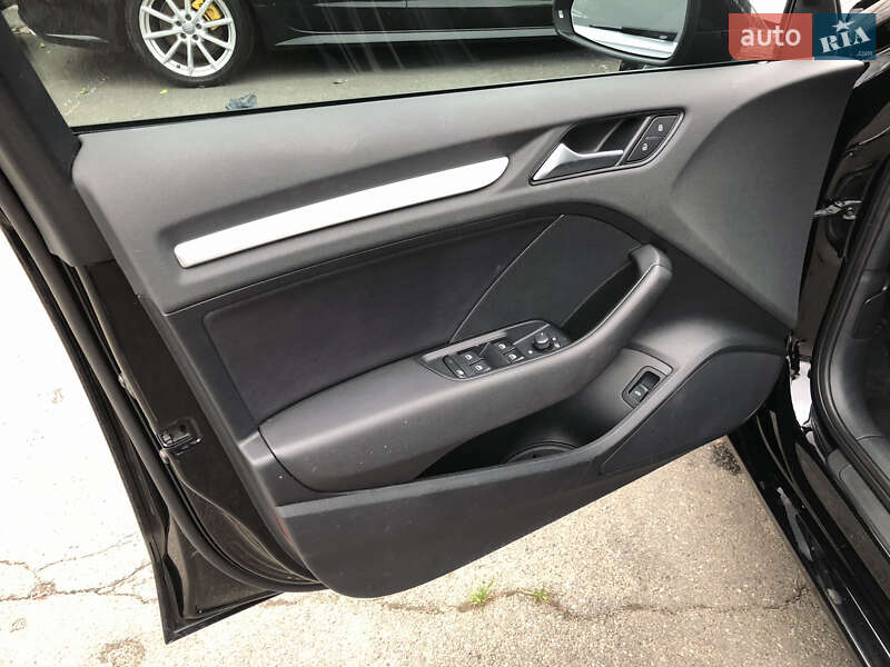 Седан Audi A3 2015 в Ірпені