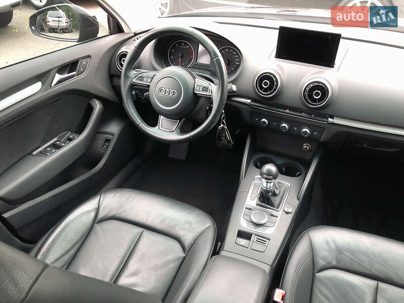 Седан Audi A3 2015 в Ірпені