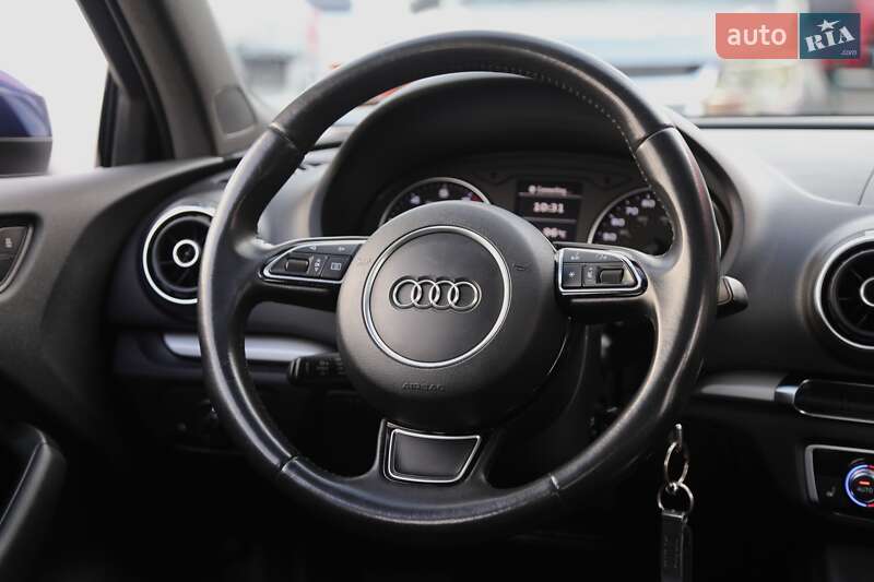 Седан Audi A3 2015 в Києві