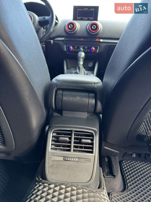 Седан Audi A3 2015 в Киеве фото 29 Седан Audi A3 2015 в Киеве