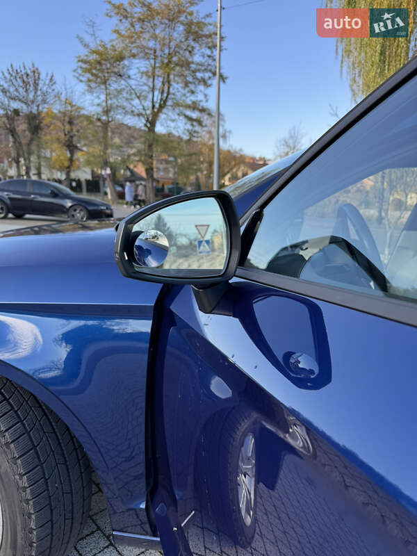 Седан Audi A3 2015 в Львові