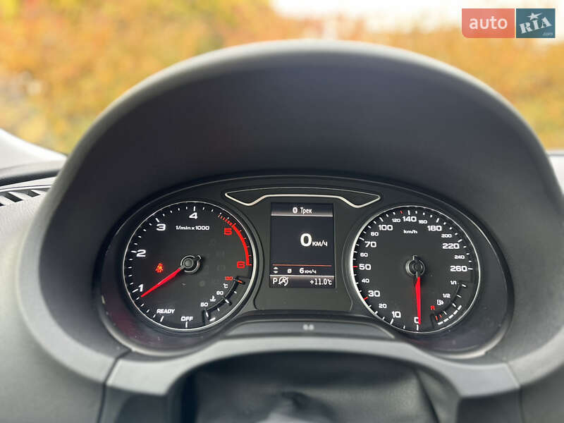 Хетчбек Audi A3 2016 в Києві